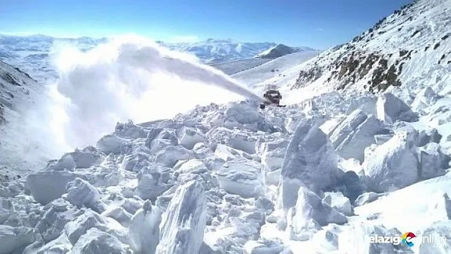 Tunceli-Erzincan karayolu çığ nedeniyle ulaşıma kapandı