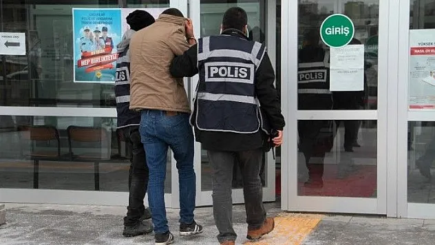 Yine aynı yöntem, yaşlı kadın 250 bin TL dolandırıldı