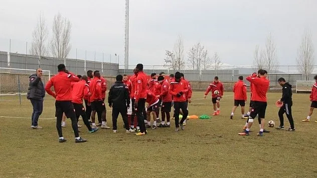 Elazığspor'da hedef düşme hattından kurtulmak