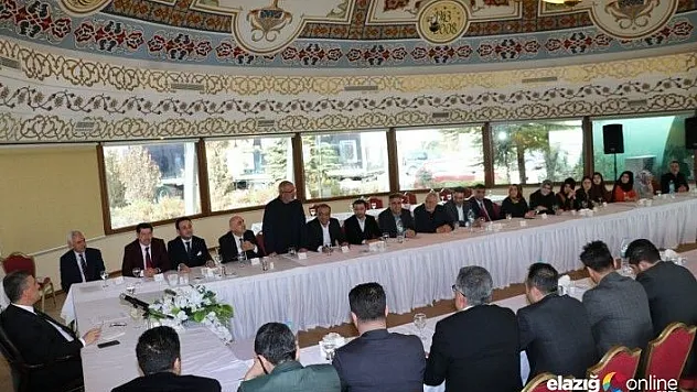 AK Parti Elazığ İl Teşkilatının yeni yönetimi tanıtıldı