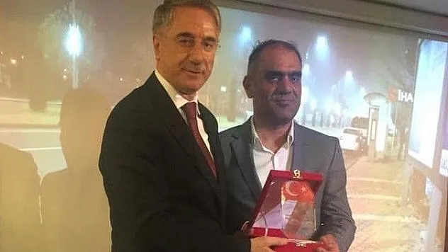 Cüzdan bulup, sahibine teslim etmişti, ödüle layık görüldü