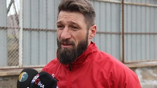 Elazığspor'un kaptanı kampı terk etti