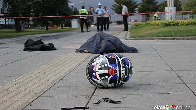 Motosikletler çarpıştı: 2 ölü