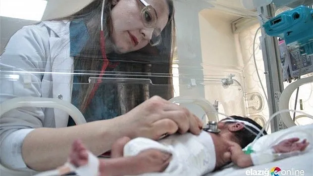 Onlar &quotel bebeklerin&quot ailesi!