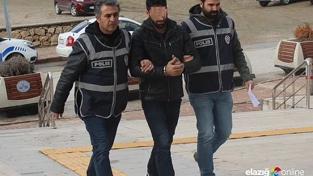 Otomobillerin camını kırıp 10 bin TL çalan şüpheli yakalandı