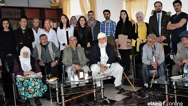 Doktorlar, Gazi Huzurevi'ni ziyaret etti