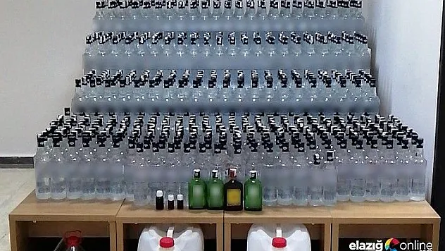 Elazığ'da kaçak içki deposuna operasyon