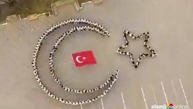 Elazığ'da 250 öğrenci ile muhteşem kareografi