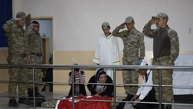 Kovancılar ve Palu'da Çanakkale Zaferi'nin 104. Yıl Dönümü