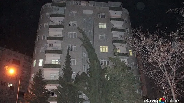 18 yaşındaki kız, babasının tabancası ile kendini vurdu!