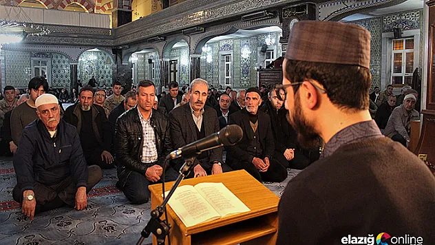 Elazığ'da şehitler için mevlit okutuldu