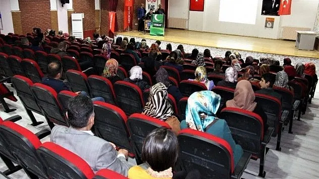 Elazığ'da &quotSağlıklı Yaşam, Sağlıklı Gelecek&quot semineri