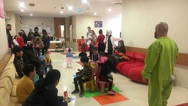 Hastanede 23 Nisan coşkusu