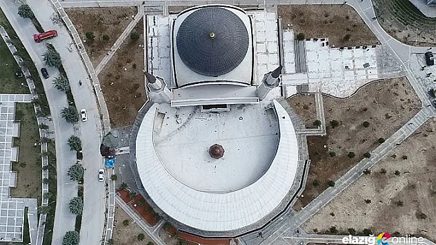 'Hilal' mimarili camide son aşamaya gelindi