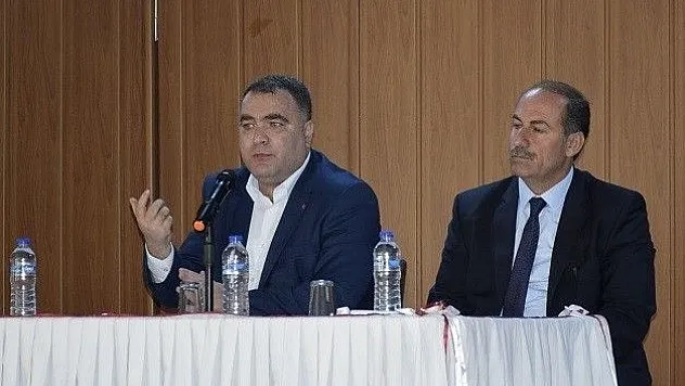 Palu'da meclis üyeleri ve muhtarlarla toplantı