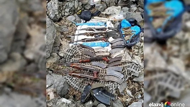 Tunceli'de silah dolu 2 sığınak imha edildi