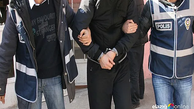 5 otomobilin camını kıran şüpheli yakalandı