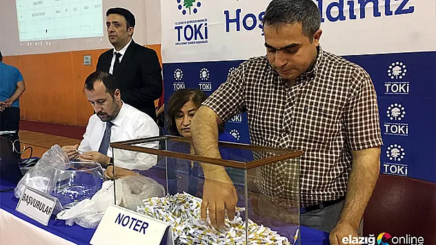 665 kişi kura ile konut sahibi oldu