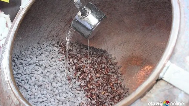 Elazığ'ın &quotBeyaz Altını&quot Badem Şekeri