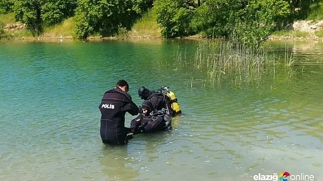 Kayıp genç için balık adımlar devrede