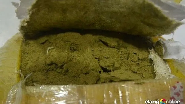 Minibüste toz esrar ele geçirildi