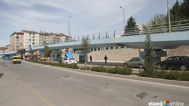 Oylamaya katılım az oldu, katlı kavşak kullanıma devam edilecek