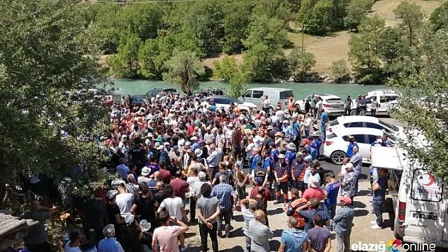 HES kapakları kapatıldı, ekipler ve vatandaşlar kayıp genci aradı