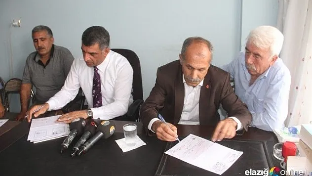 Palu/Beyhan'da MHP'li 5 meclis üyesi CHP'ye geçti