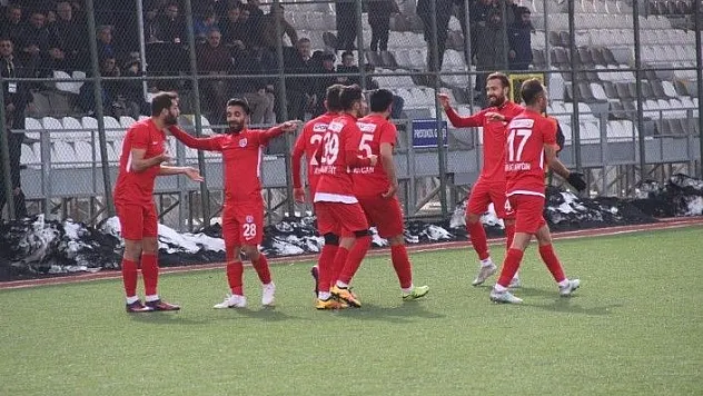 Elazığ Belediyespor'dan 10 imza