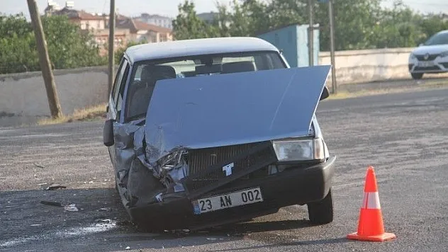 Elazığ'da trafik kazası:3 yaralı