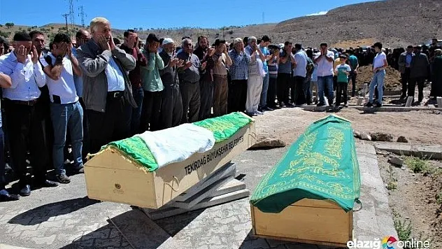 Mezuniyetten dönerken kazada ölen kardeşler toprağa verildi