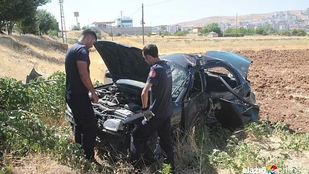 Elazığ'da iki otomobil çarpıştı: 5 yaralı