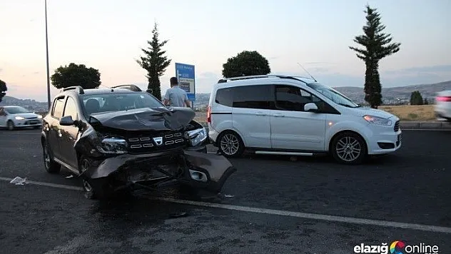 Elazığ'da trafik kazası: 8 yaralı