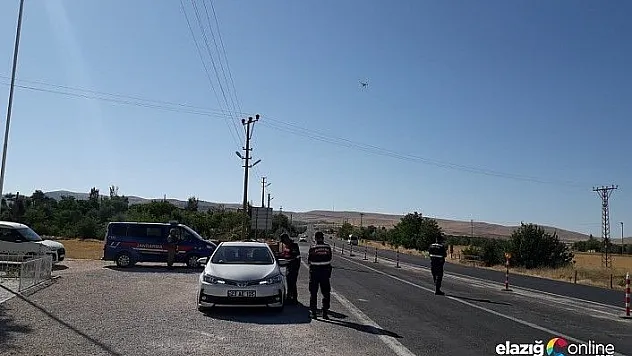 Jandarma ekiplerinden drone destekli trafik uygulaması