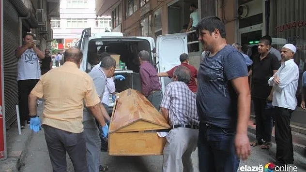 Yaşadığı otel odasında ölü bulundu