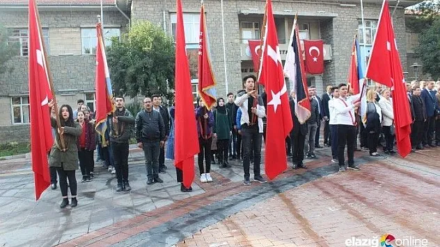 24 Kasım Öğretmenler Günü çeşitli etkinliklerle kutlandı