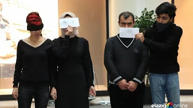 Dünya Engelliler Günü'ne dikkat çekmek için canlandırıp, farkındalık oluşturdular