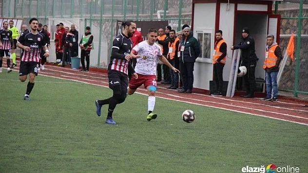 Elazığspor sahasında GMG Kastamonuspor'a 2-0 mağlup oldu