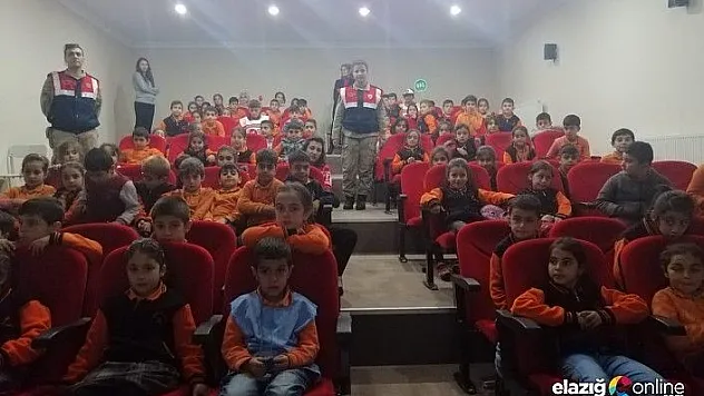 Jandarmadan öğrencilere trafik eğitimi