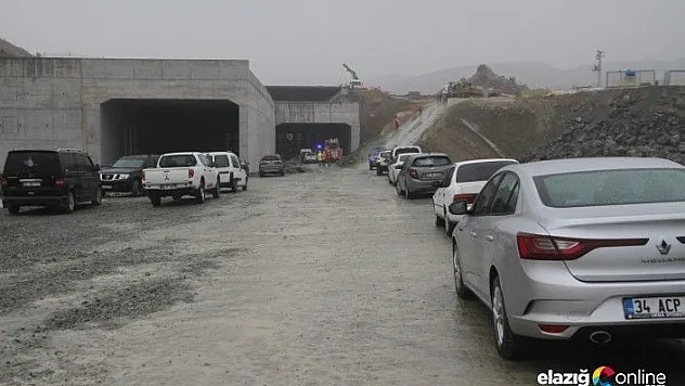 Köprü ve viyadük çalışmasında vinç devrildi:1 ölü