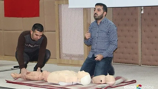Muhtar ve öğretmenlere yönelik temel ilk yardım eğitimi