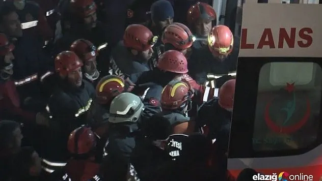 Deprem'de bir kişinin daha cansız bedenine ulaşıldı