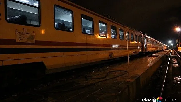 Depremzedelerin vagonda yaşamı