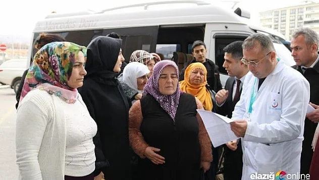 Diyarbakır annelerinden Elazığ'da depremzedelere ziyaret