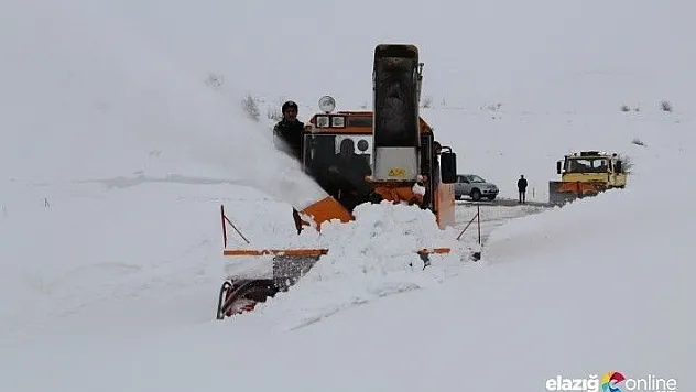 Kar 5 köy yolunun tekrar kapanmasına neden oldu