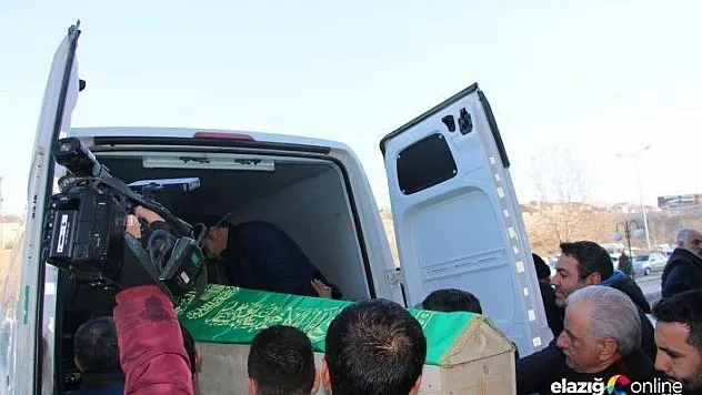 Kendini çocukları için siper ederek can veren baba son yolculuğuna uğurlandı