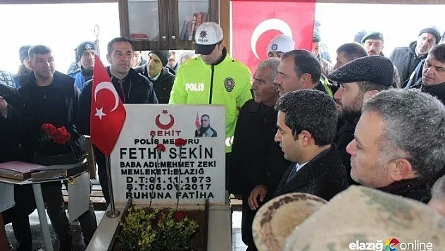 Şehit Fethi Sekin, şehadetinin 3. yılında kabri başında anıldı