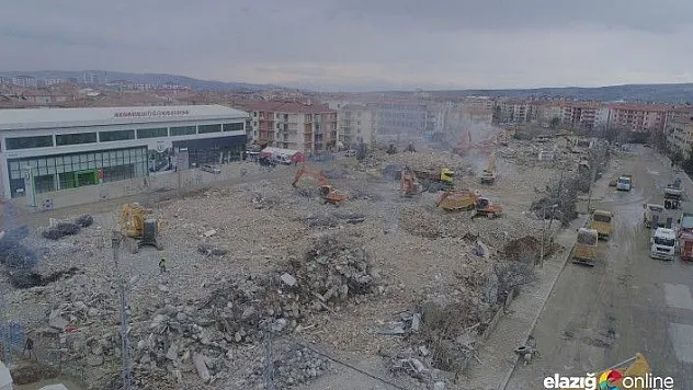 4 bin 600 bina için yıkım kararı verilmişti, çalışmalar aralıksız devam ediyor