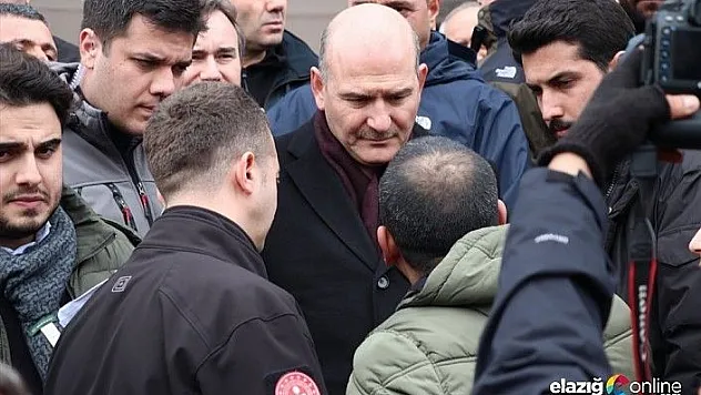 Bakan Soylu Elazığ'da Depremzedelerle Buluştu