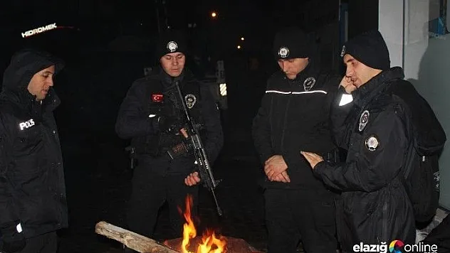 Depremin vurduğu Elazığ'da 2 bin polis 7/24 görevde